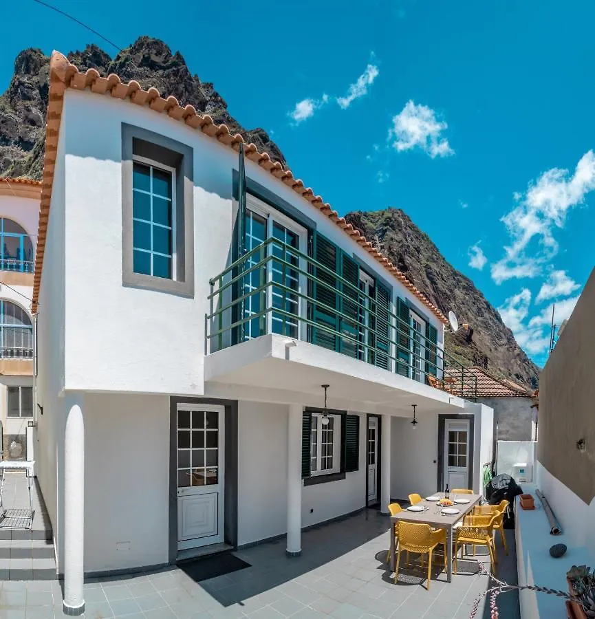 Casa De Praia No Paul Do Mar의 연락처